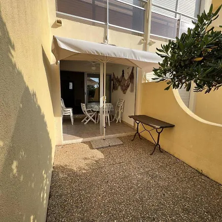 Apartmán T2 Avec Terrasse, Proche Plage, - Fr-1-81-589