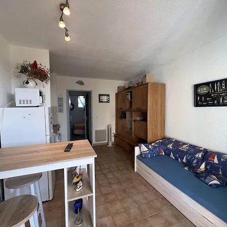 T2 Avec Terrasse, Proche Plage, - Fr-1-81-589 Apartment