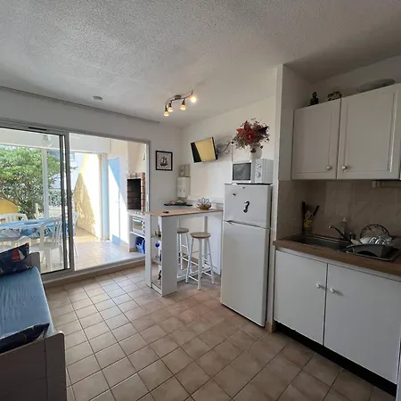 Apartman T2 Avec Terrasse, Proche Plage, - Fr-1-81-589
