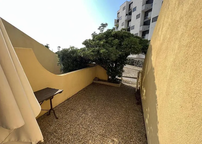 T2 Avec Terrasse, Proche Plage, - Fr-1-81-589 Apartamento
